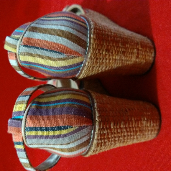 Kenneth Cole Reaction Sandal Wedge - Picture 4 of 8